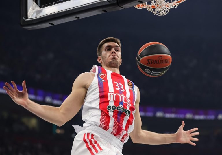 Στους Κινγκς ο Πετρούσεφ (pics)