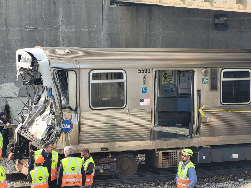 ΗΠΑ: Σιδηροδρομικό ατύχημα σοκ στο Σικάγο – 38 τραυματίες
