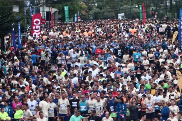 40ός Αυθεντικός Μαραθώνιος: Πέρασε στην ιστορία ο μεγάλος αγώνας – Άνοιξαν οι δρόμοι