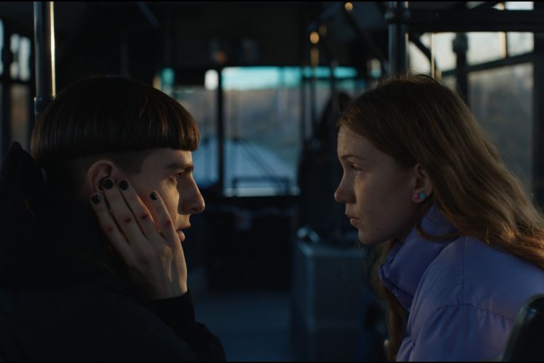 Απόλαυσε τώρα τη σειρά για την οποία μιλάνε όλοι και ταξίδεψε στο γαλαξία της σύγχρονης ελληνικής μυθοπλασίας