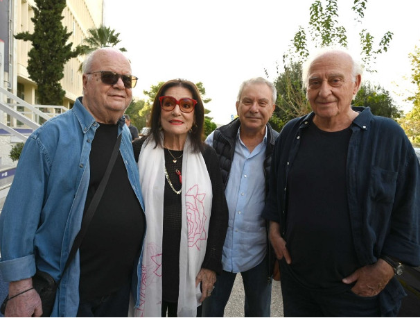 Νανά Μούσχουρη: Στην Ελλάδα για το νέο cd