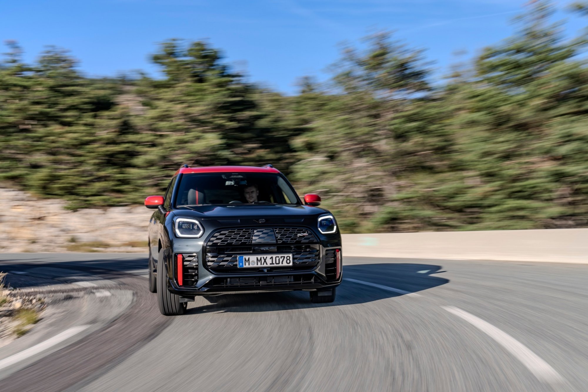 ΜΙΝΙ Countryman JCW: «Οι παλιές αγάπες πάνε στον παράδεισο»