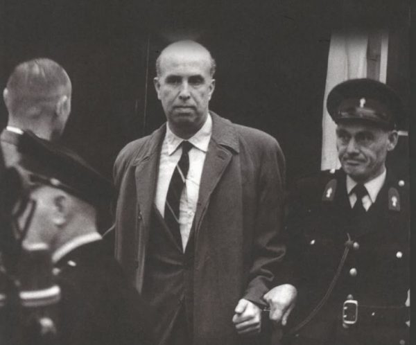 Ένας καλοντυμένος επαναστάτης