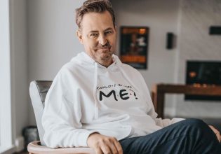 Μάθιου Πέρι: Ανάρπαστο το βιβλίο του μετά τον θάνατό του