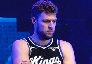 Αλλάζουν τα δεδομένα για τον Βεζένκοφ – Η κίνηση που ετοιμάζουν οι Κινγκς