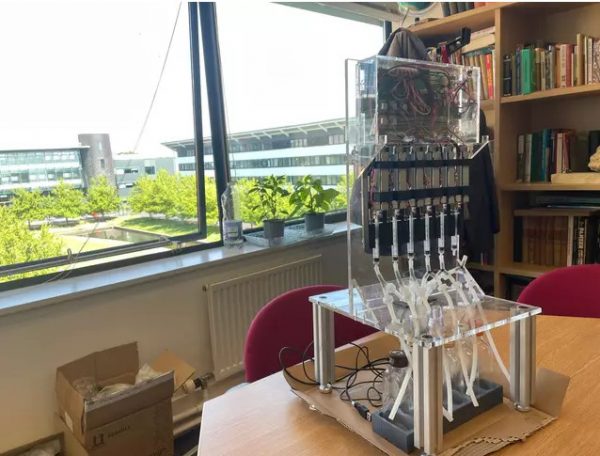 Αγγλία: Επαναστατική συσκευή θα επιτρέπει να «δοκιμάζουμε» φαγητό από την τηλεόραση