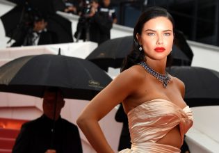 Η Αντριάνα Λίμα απαντά στα σχόλια για επεμβάσεις: «Είμαι μια κουρασμένη μαμά»