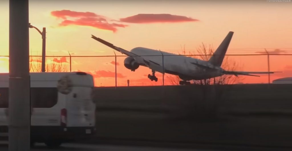 Επεισοδιακή προσγείωση σε πτήση της Air Canada – Boeing 777 κουνιόταν σαν πούπουλο