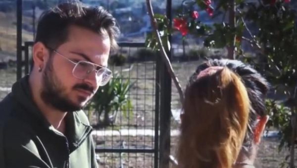 «Το μόνο που ήθελα είναι να έχω φίλους» – Συγκλονίζει η 35χρονη ΑμΕΑ που έπεσε θύμα του βασανιστή YouTuber