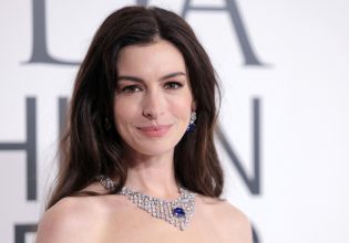 Αν Χάθαγουεϊ: «Μου είχαν πει ότι η καριέρα μου θα κατακρημνιστεί στα 35 μου»