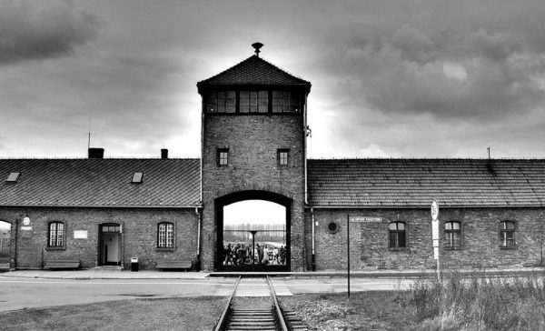 Αντισημιτισμός: Πολιτιστικό νόσημα που αφορά την κουλτούρα μας