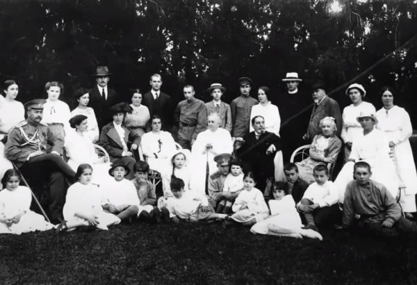 Μεσοπολεμικό Παρίσι: Από στρατηγοί και πρίγκιπες κατέληξαν… ταξιτζήδες