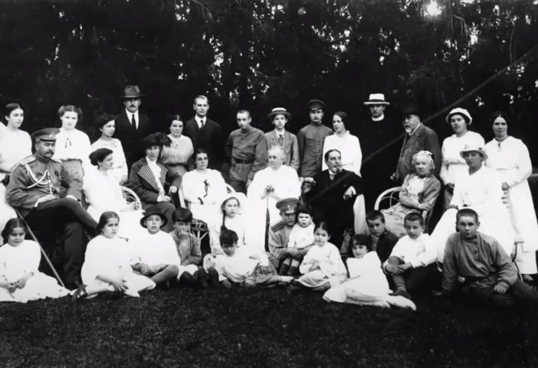 Μεσοπολεμικό Παρίσι: Από στρατηγοί και πρίγκιπες κατέληξαν… ταξιτζήδες