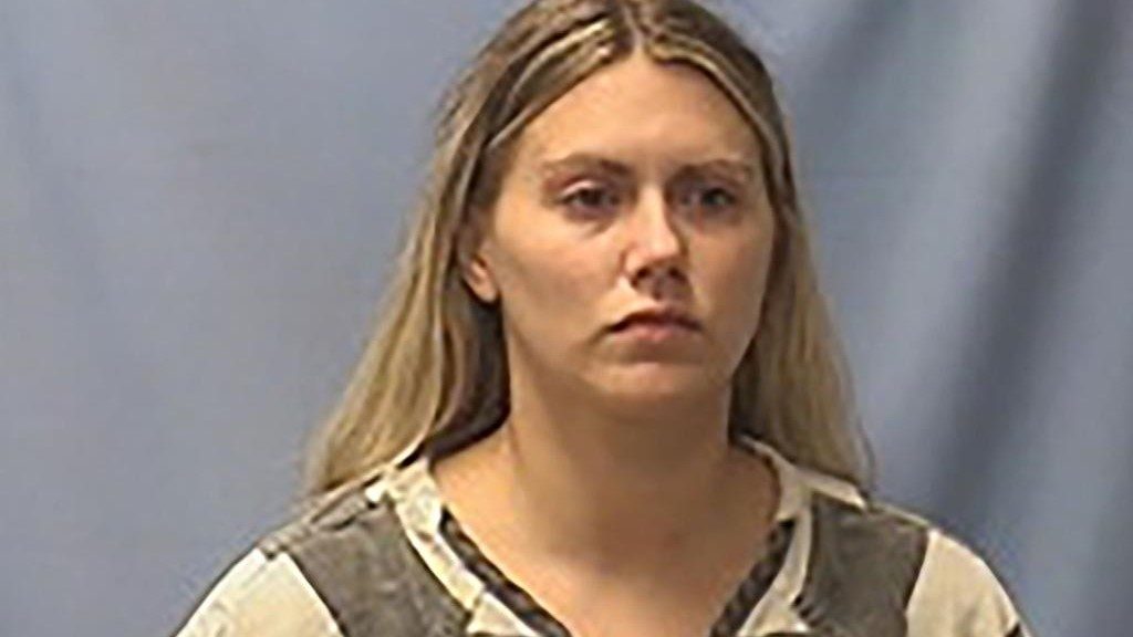 ΗΠΑ: Καθηγήτρια αντάλλαζε φωτογραφίες με μαθητή για να ικανοποιήσει σεξουαλικές επιθυμίες