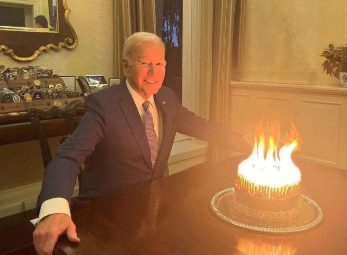 Μπάιντεν: Το επικό σχόλιο για τα κεράκια της τούρτας γενεθλίων του