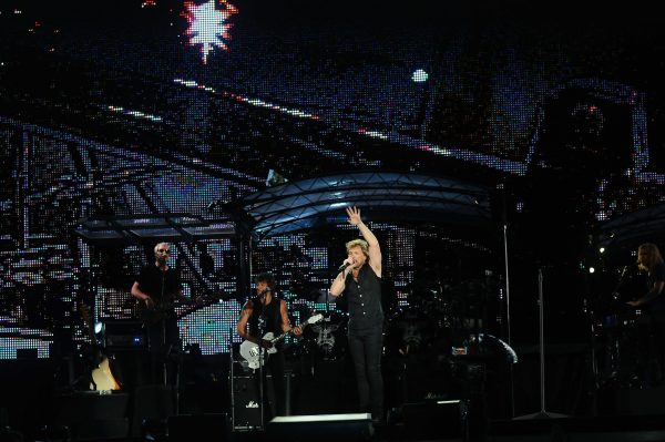 Οι Bon Jovi επέστρεψαν με το χριστουγεννιάτικο τραγούδι «Christmas Isn’t Christmas»