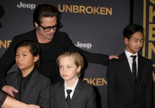 «Χρόνια πολλά παγκόσμιας κλάσης μαλ@κ@» – Η ανάρτηση του γιου του Μπραντ Πιτ που διεγράφη