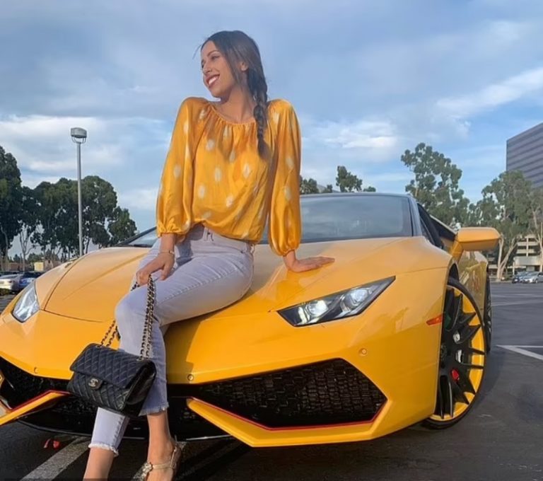 Νεαρή Αμερικανίδα συμβουλεύει τις κοπέλες χωρίς τυπικά προσόντα να βρουν έναν εκατομμυριούχο κελεπούρι