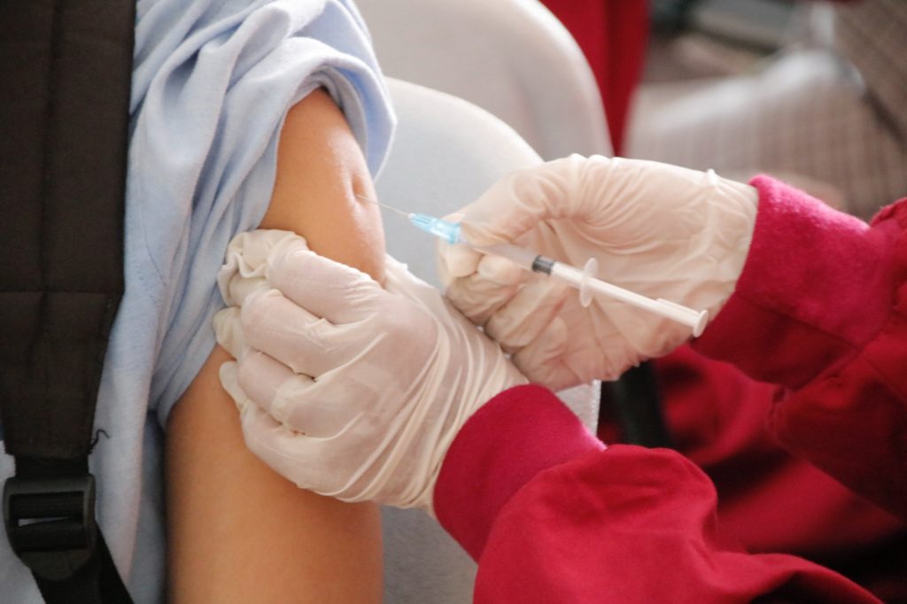 Ειρήνη Αγαπηδάκη: «Οι ευάλωτες ομάδες πρέπει να κάνουν το εμβόλιο της γρίπης και του κοροναϊού»