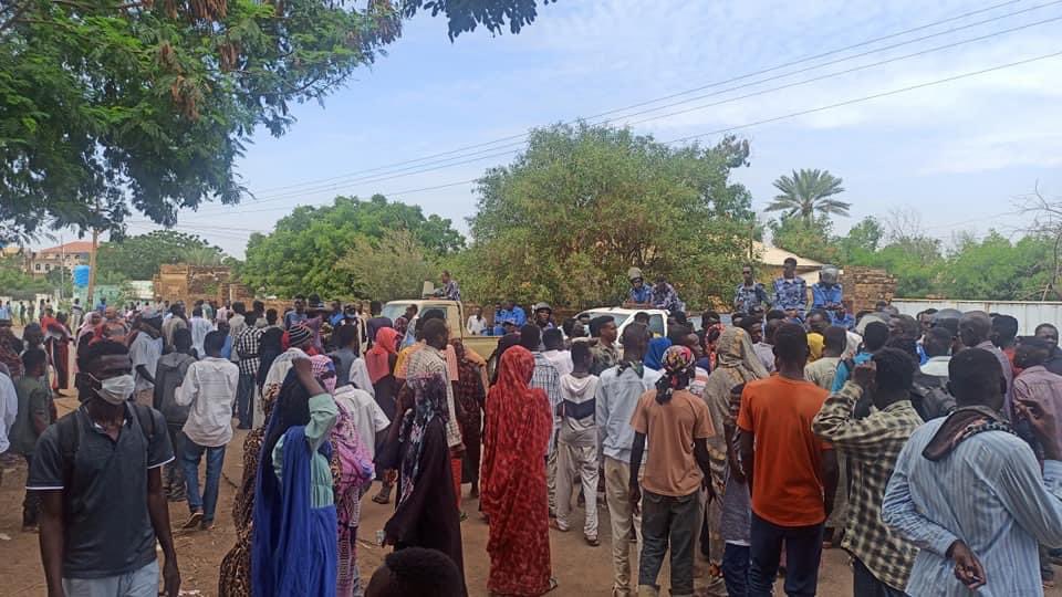 Σουδάν: Εκατοντάδες εκτοπισμένοι διώχνονται από σχολή όπου είχαν βρει καταφύγιο