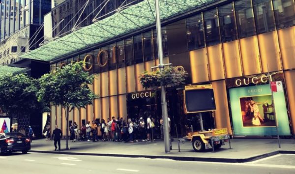 Οι εργαζόμενοι στη Gucci απεργούν για πρώτη φορά στην ιστορία του οίκου μόδας