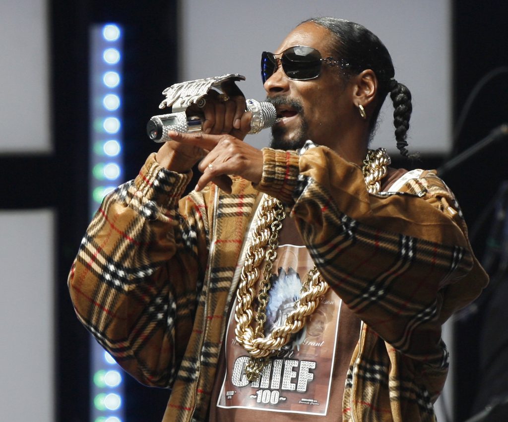 Snoop Dogg: Έκοψε το κάπνισμα και «έπληξε» την αγορά των προϊόντων κάνναβης