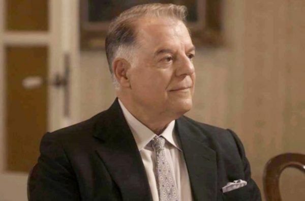 Χάρης Σώζος: «Η γενιά μου μπήκε στο θέατρο για να το σπουδάσει, όχι για το θεαθήναι»