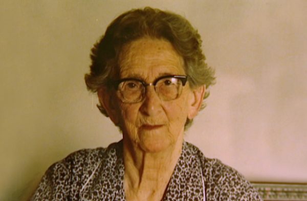 Μαρία Ιορδανίδου: Αγνοεί την Κωνσταντινούπολη και δίνει Πόλη