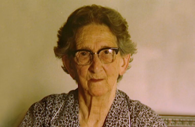 Μαρία Ιορδανίδου: Αγνοεί την Κωνσταντινούπολη και δίνει Πόλη