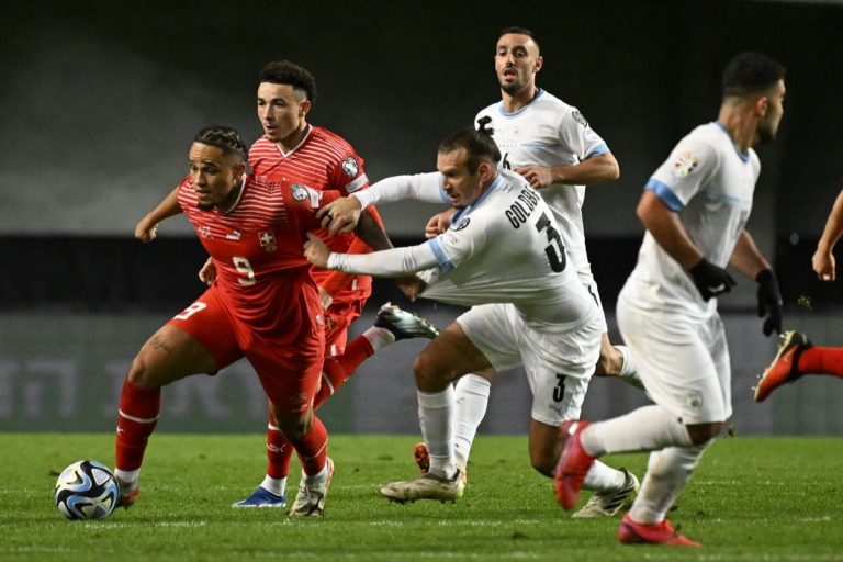 Έχασαν την ευκαιρία να σφραγίσουν την πρόκριση οι Ελβετοί (1-1)