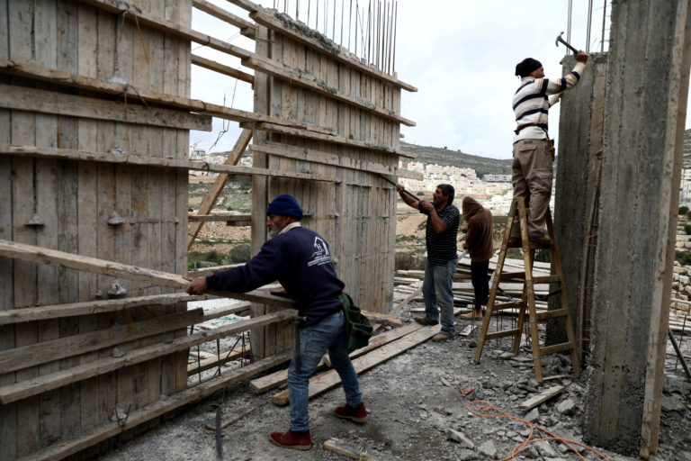 Ισραήλ: Προχωρά στην επαναπροώθηση όλων των εργαζομένων από τη Γάζα