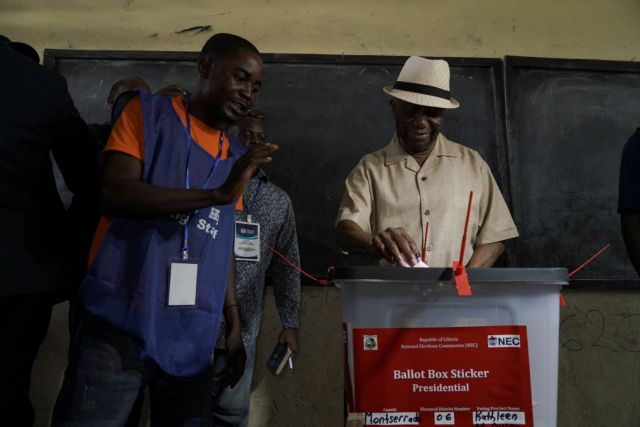 Λιβερία: Ο πρώην αστέρας του ποδοσφαίρου Τζορτζ Γουεά έχασε τις προεδρικές εκλογές