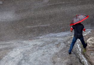 Καιρός: Βροχές, καταιγίδες και πτώση της θερμοκρασίας τις επόμενες ημέρες