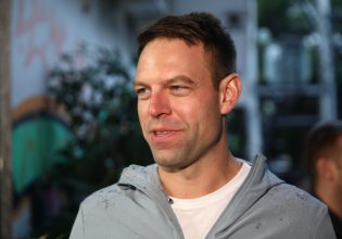 «Μπουρλότο» από το δημοψήφισμα Κασσελάκη για τα υπό διαγραφή στελέχη – Όλα τα βλέμματα στην ΚΕ του ΣΥΡΙΖΑ