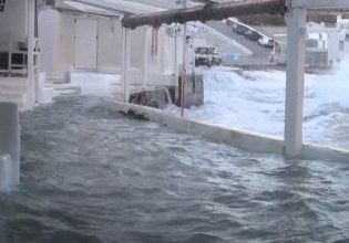 Κακοκαιρία Bettina: Mετατράπηκε σε πισίνα η μικρή Βενετία στη Μύκονο