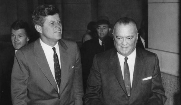 Το αίνιγμα Χούβερ: Είχε τη δύναμη να προκαλεί ταχυκαρδίες στους Προέδρους, αλλά η Μαφία κοιμόταν ήσυχη