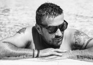 Ο Γιάννης Αϊβάζης αποκαλύπτει: «Την Μαρία Κορινθίου την διεκδικούσα εγώ και…»