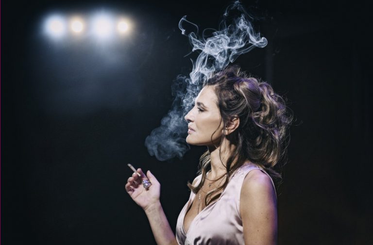 Μαρία Ναυπλιώτου: «’Ενηλικιώθηκα’ στο θέατρο όταν έκανα την πρώτη μου αποτυχία»