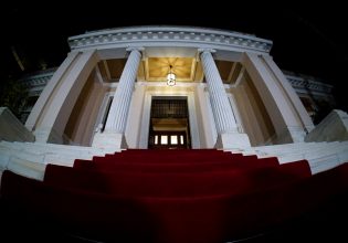 «Πονοκέφαλος» για την κυβέρνηση η ακρίβεια