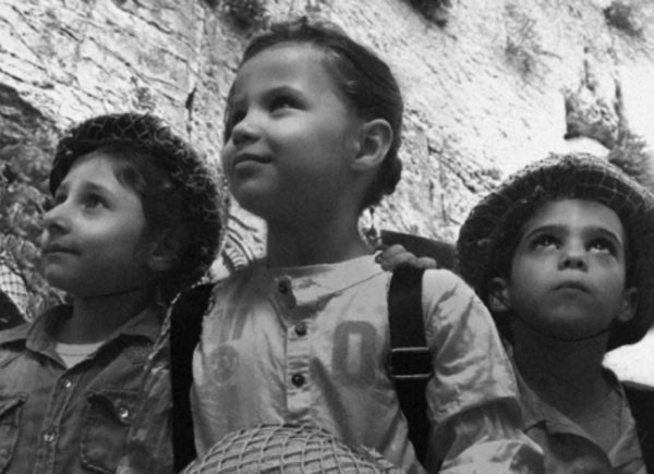 Πώς καλλιεργείται ο μιλιταρισμός στο Ισραήλ – «Μάθε παιδί μου γράμματα και… πώς να σκοτώνεις»