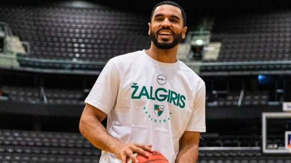 Πότε έρχεται στην Ελλάδα για τον Ολυμπιακό ο Ναζ Μήτρου-Λονγκ