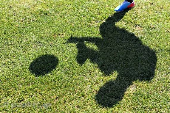 Οι 6+6 δεν δίνουν πάσα στον Κασσελάκη, ο Ανδρουλάκης θέλει να κλέψει την μπάλα, ο Μητσοτάκης παίζει μόνος του