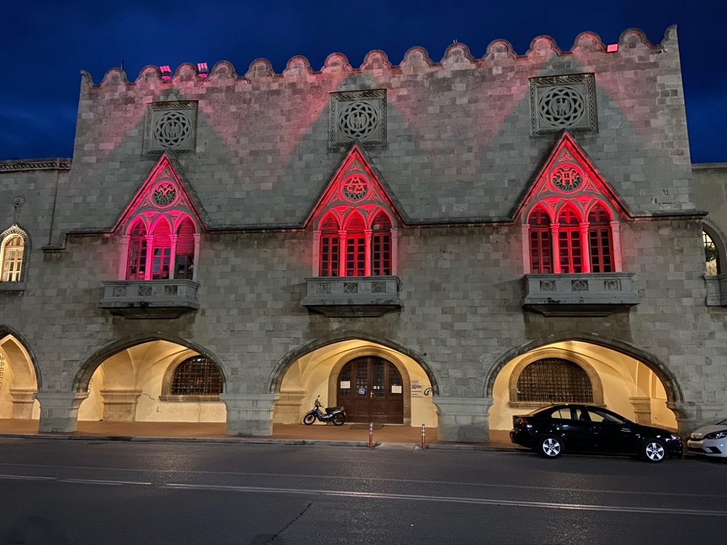 Κοινή δράση φωταγώγησης για την Παγκόσμια Ημέρα Ομφαλικού Αίματος