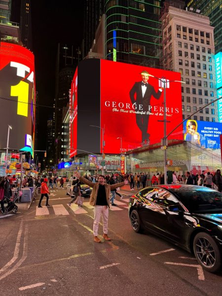Ο Γιώργος Περρής σε Billboard στην Times Square στη Νέα Υόρκη