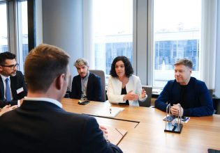 Κασσελάκης: Ο ΣΥΡΙΖΑ περήφανο μέλος της Αριστεράς αλλά και γέφυρα με Πράσινους, Σοσιαλιστές