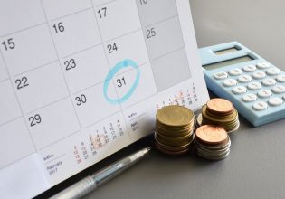 Καταναλωτές σε απόγνωση εν μέσω «τέλειας καταιγίδας»- Ο μισθός τελειώνει πριν βγει ο μήνας