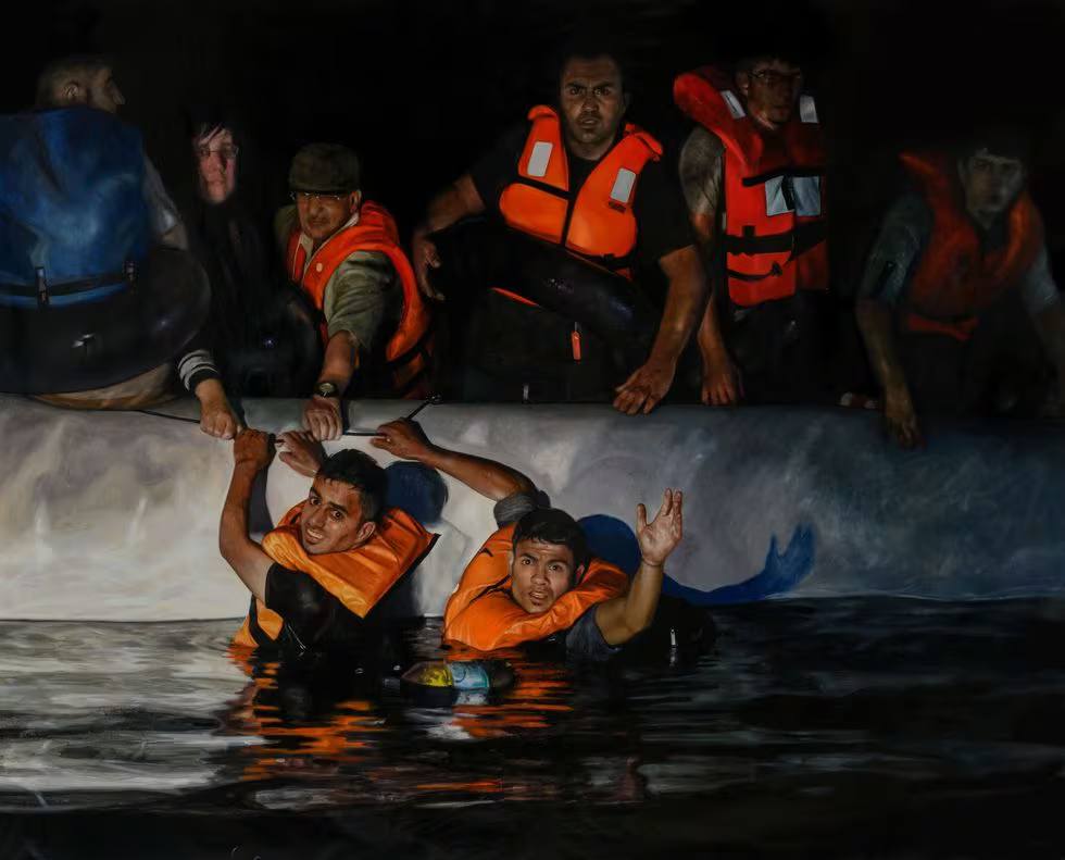 O πόνος των μεταναστών στα θανατηφόρα σύνορα της Ευρώπης στο έργο του Gonzalo Orquín