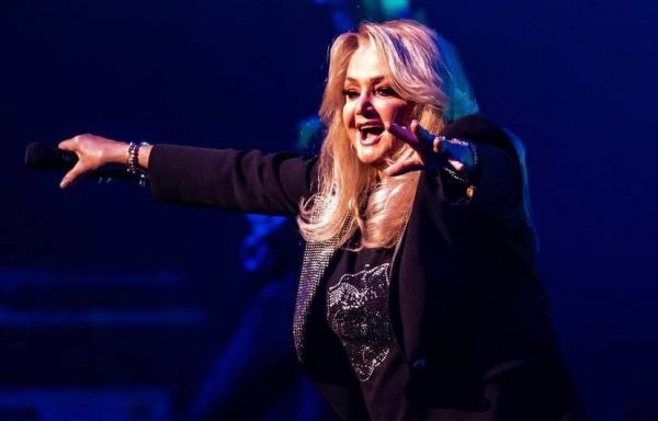 Η ιστορία πίσω από το «Total Eclipse of the Heart» της Μπόνι Τάιλερ