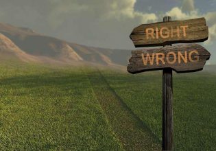 Ο Πορτογάλος παραιτείται από λάθος, ο Κασσελάκης διαλύει το κόμμα με πάθος