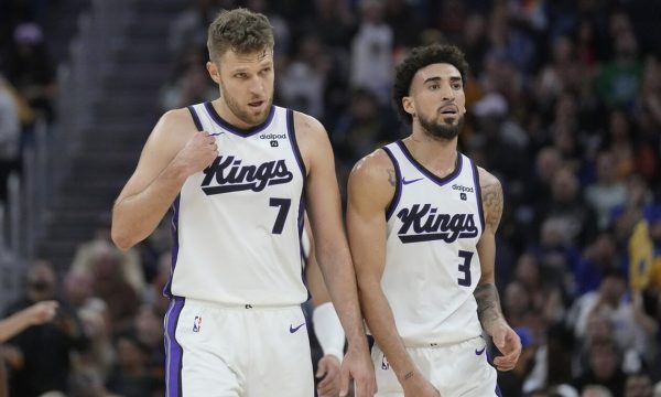Σενάριο για trade στους Κινγκς – Πώς εμπλέκεται ο Βεζένκοφ;